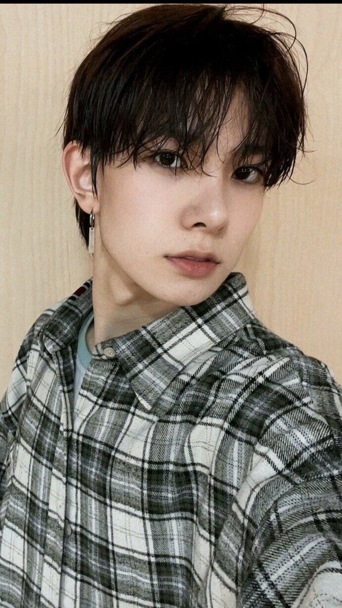 sun00040206's tweet photo. 😎 cool people wears flannel😎 #ENSD #ENHYPEN  #ENGENESelcaDay #ENGENE #HEESEUNG https://t.co/xvgo1BHImq