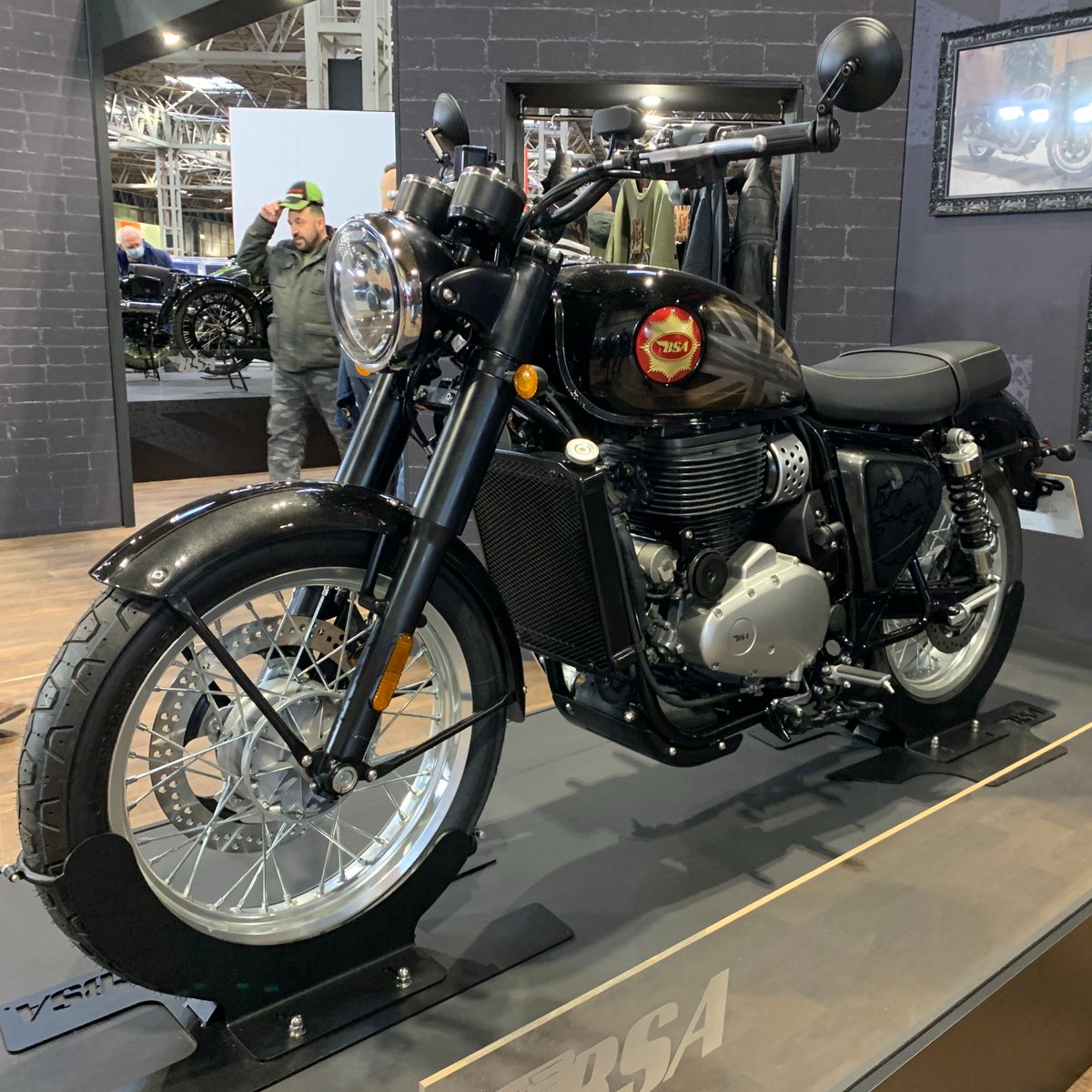 swintonbikes's tweet photo. Which British🇬🇧 motorcycle manufacturer would you love to ride in 2022? 🤔

👉 @bsamotorcycles_
👉 @Norton_Moto
👉 @motorcycles_dot
👉 @Langenbikes

#motorcycles #ukbikers https://t.co/XPSBMSdarZ
