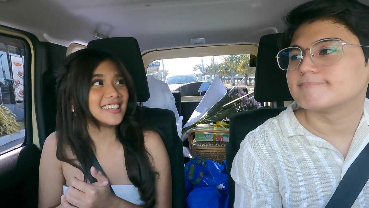 ashflms's tweet photo. so much laughing and crying in one video 😭 pls the way this video radiates comfort! words alone can't express how much i'm proud of her 🥺 you deserve it momma, we love you! https://t.co/ZI1v1vkCYg