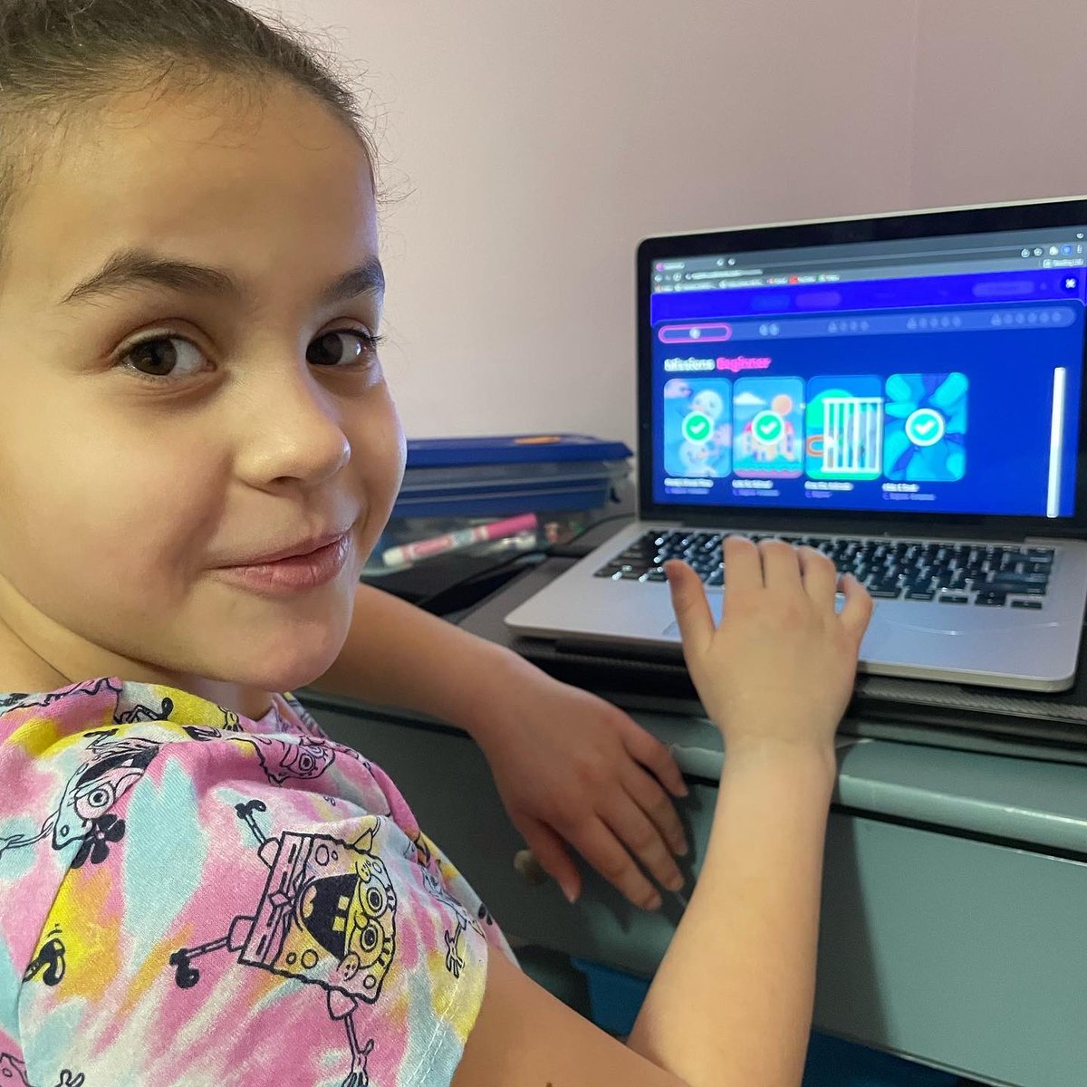 SillySweetGirls's tweet photo. Hey guys, first post here in awhile, we’ve all been very busy and our Twitter page has been a bit neglected as a result. Here’s Wynter on Codeverse learning to make her own games! Hope you all have a great weekend!! https://t.co/CtArtqCQrw