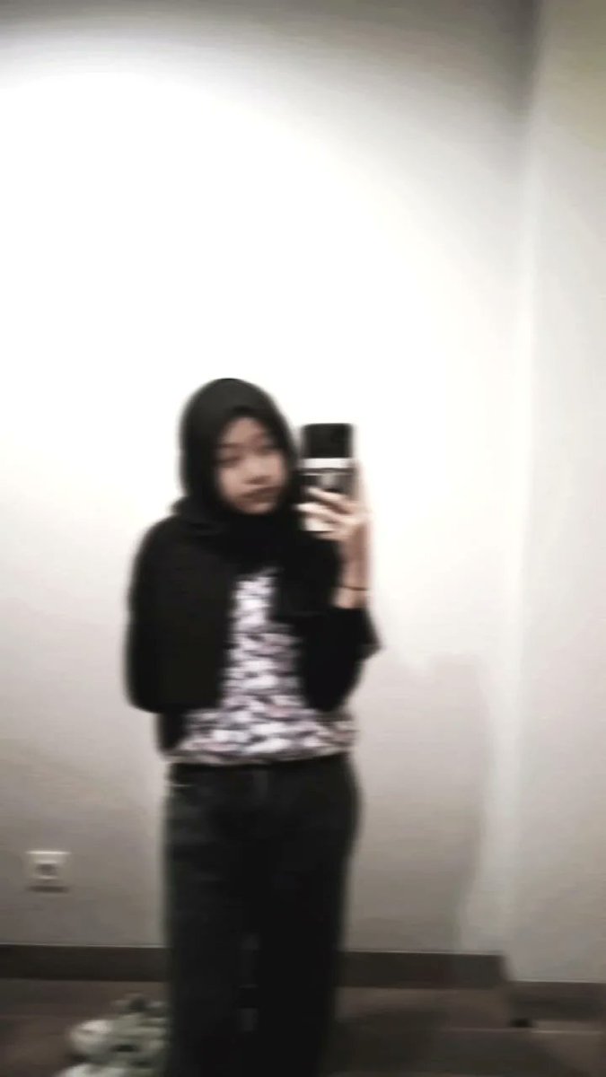 zaraaheeseung's tweet photo. Miror Selfie with Jake 😎

#ENSD #ENGENESelcaDay #ENGENE #JAKE #ENHYPEN_JAKE #ENHYPEN @ENHYPEN_members @ENHYPEN https://t.co/MmIV3CpMd8