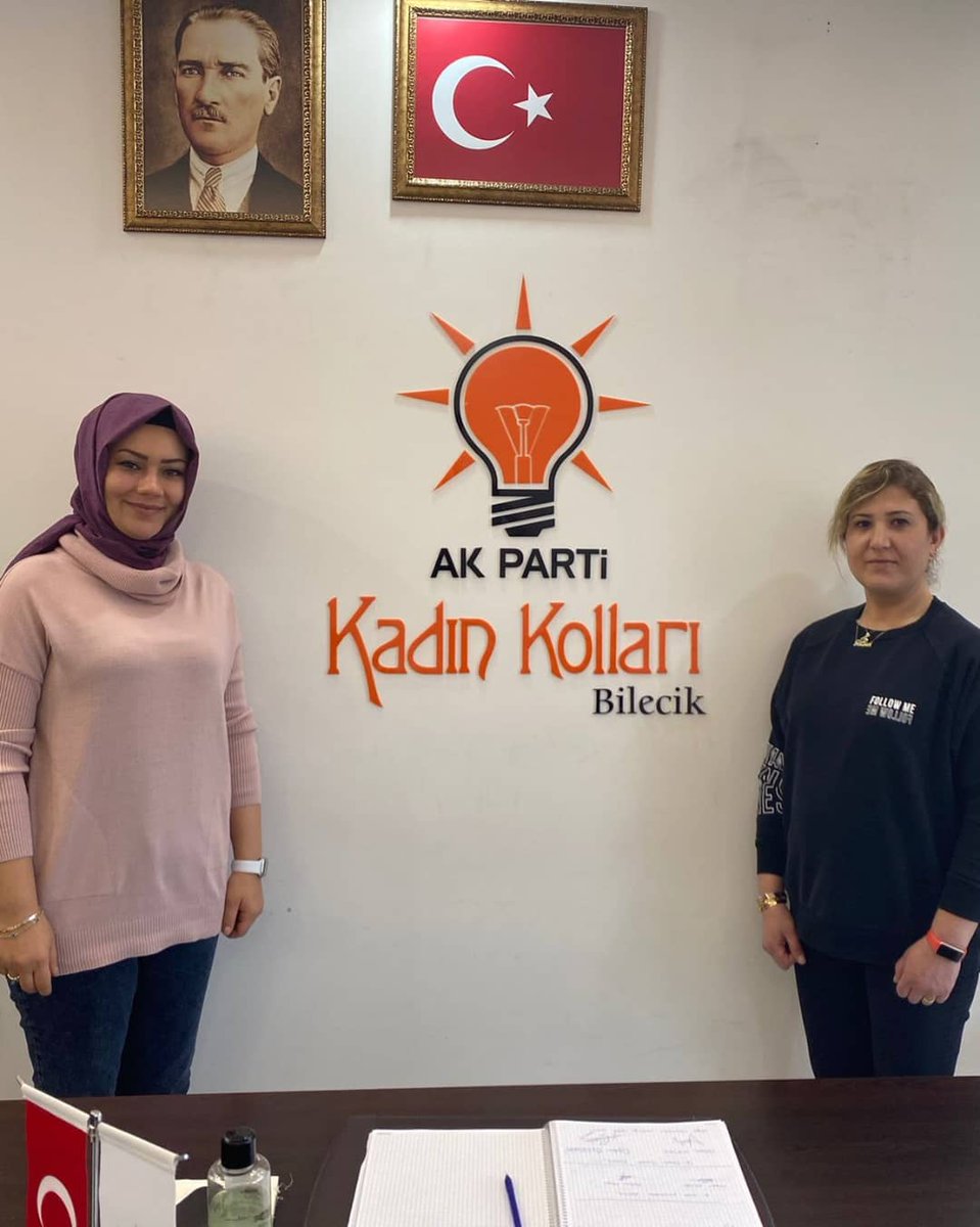 akkadinbilecik's tweet photo. AK Parti Bilecik Kadın Kolları teşkilatımız nöbet uygulaması kapsamın da haftaiçi hergün Parti binamızda nöbetlerimizi tutmaya devam ediyoruz.
➡️Soru ve görüşleriniz için parti binamıza ziyaretlerinizi bekleriz.
#AKPartiBilecikKadınKolları
#AKKadınBilecik
@AKKADINGM @aysekesir https://t.co/ZUVcBzNTTA