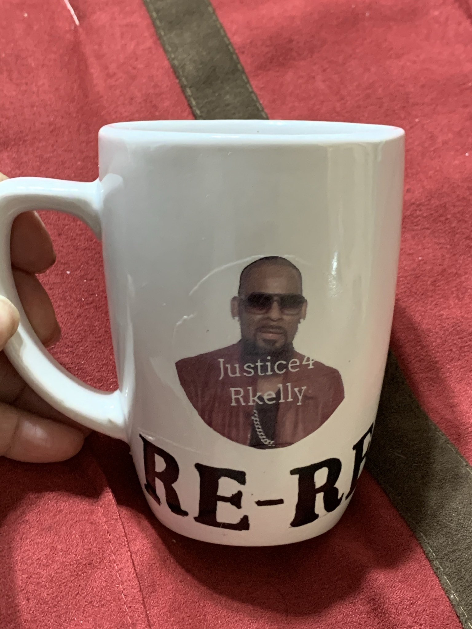 HAPPY BIRTHDAY ROBES. KELLY known as R.KELLY Love you!!! 