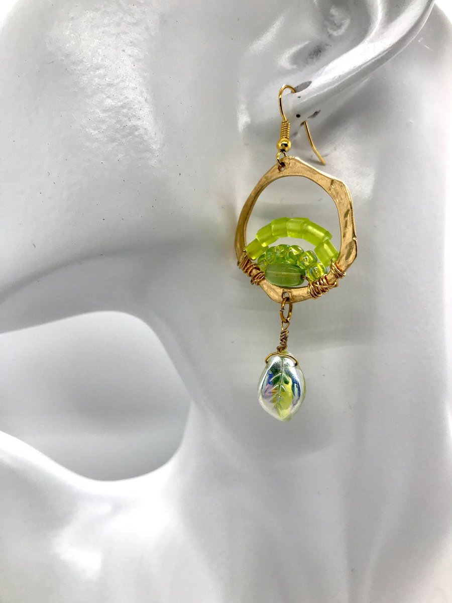 Some sweet chartreuse chunky gold earrings in my #etsy shop: Gold Beaded Hoop Earrings #green #beadedhoopearrings #earringsoftheday etsy.me/33ccWgw