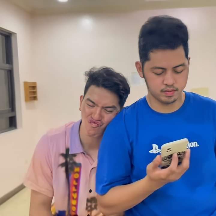 PonsCandang's tweet photo. Nguso mo bunso..agoyyy nag lalambing yarn.may namimis ka bunso no.

MYGZ MOLINO ANG PAGBABALIK https://t.co/6A1KjsZmty