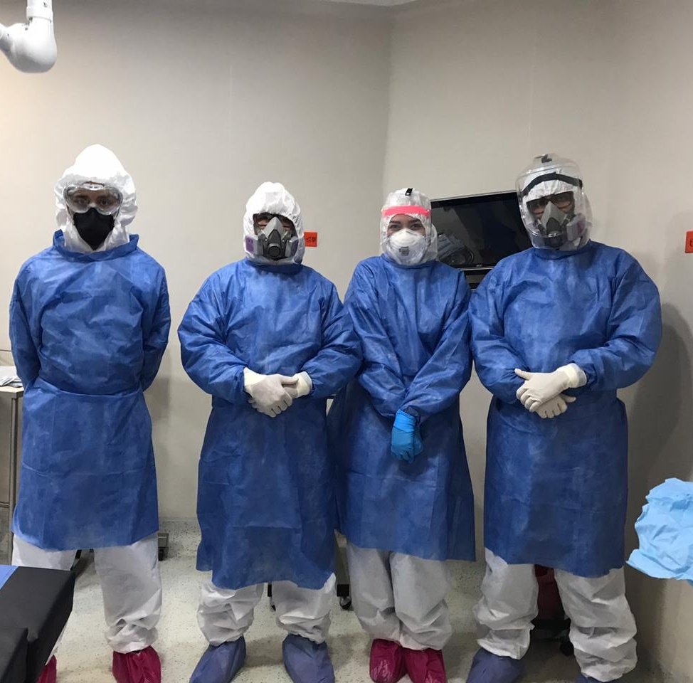 Viviendo la 4ª ola Covid, con resultados de PCR negativa en los 4, no hemos pasado la enfermedad aun, nos dicen que al menos un libro tendremos para contar.

Por lo pronto volvemos al área Covid, salvar vidas de la mano del paciente es la clave.

#Pandemia #Xalapa