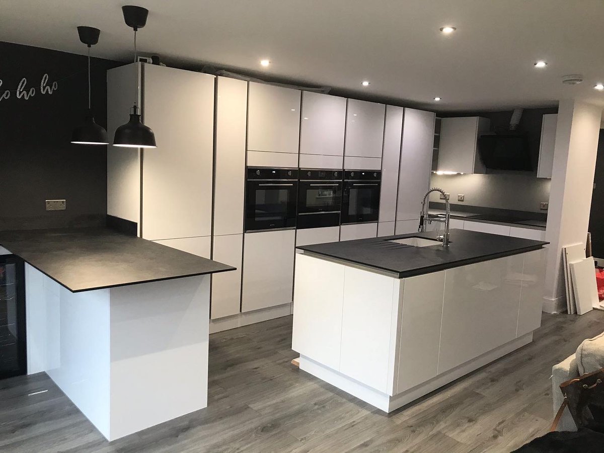 Olly London Kitchen Worktop Fitter tweet media