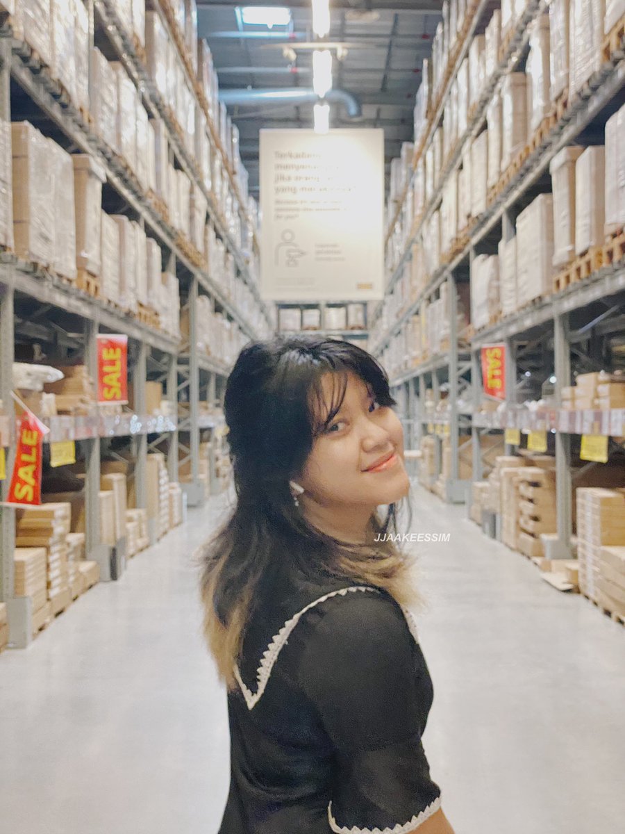 JJAAKEESSIM's tweet photo. we’re doing some ikea date, u wanna join?

#ENSD #ENGENESelcaDay #ENHYPEN  #JAKE #ENGENE @ENHYPEN_members https://t.co/MAHfFaSh6s