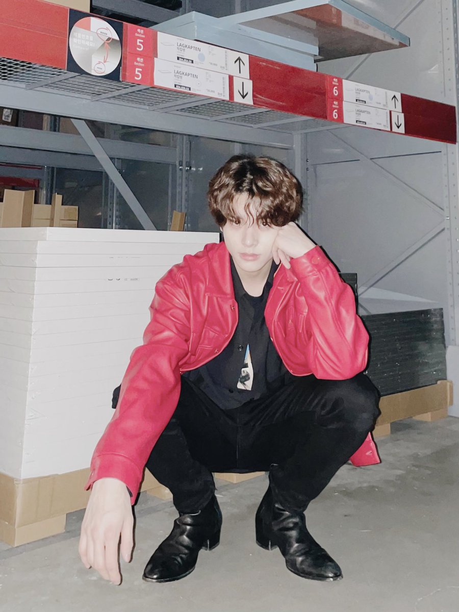 JJAAKEESSIM's tweet photo. we’re doing some ikea date, u wanna join?

#ENSD #ENGENESelcaDay #ENHYPEN  #JAKE #ENGENE @ENHYPEN_members https://t.co/MAHfFaSh6s