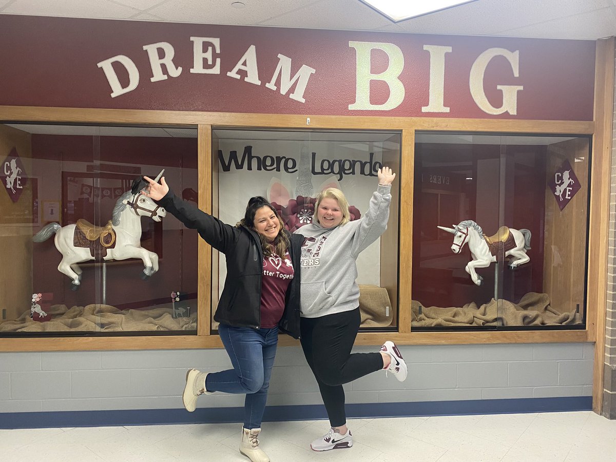 Mrs_Willie0325's tweet photo. Congratulations to the next Math Specialist in Northside! Thank you @MrsAldaco5th for all of your hard work and service to our unicorns here at Evers! Keep making a difference! Continue teaching all students to love math! Once a Unicorn, always a Unicorn🦄 @NISDEvers #Eversgameon https://t.co/lh6SEndTpr