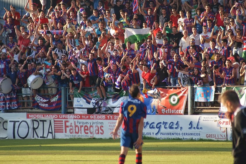 Los mejores jugadores son aquellos que saben donde están. Extremadura entera os mira con orgullo hoy <a href="/EXT_UD/">Extremadura UD</a> #babyud #historia @fedext_ud <a href="/radiogolex/">Radiogolex</a> <a href="/copealmendralej/">COPE Almendralejo</a>