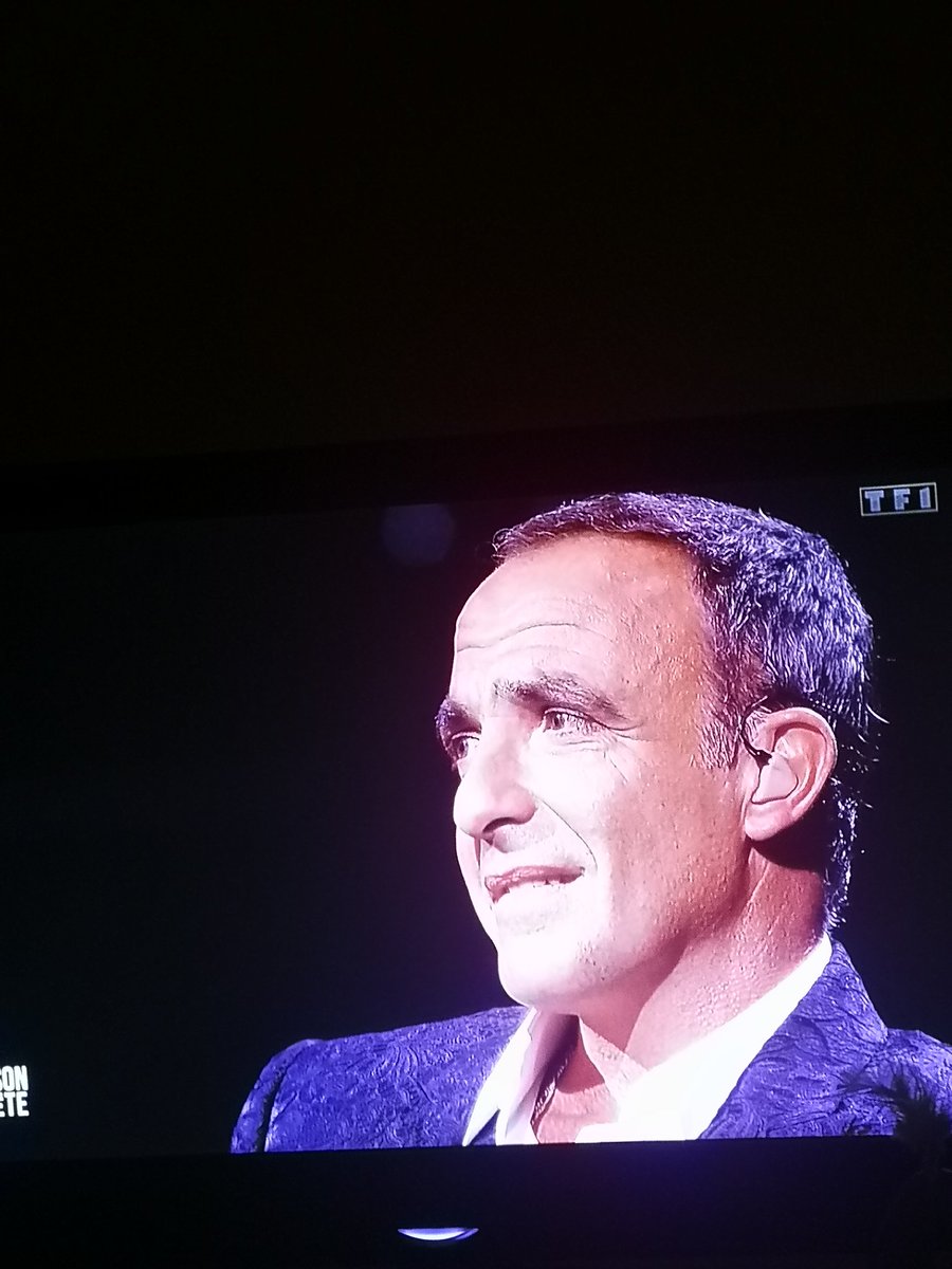 Le plus génial et authentique des animateur et une personne tellement humaine..le grand <a href="/nikosaliagas/">Nikos Aliagas</a> 🙏