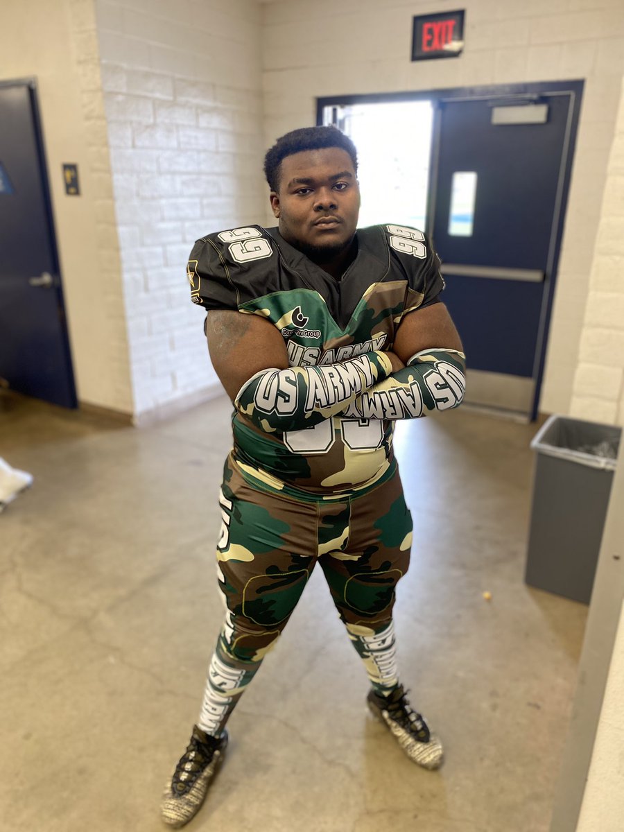 Happy to had the chance to play in that game yesterday it was a great experience 1 sack and 6 tackles #dbselect_tdowns #USArmy a