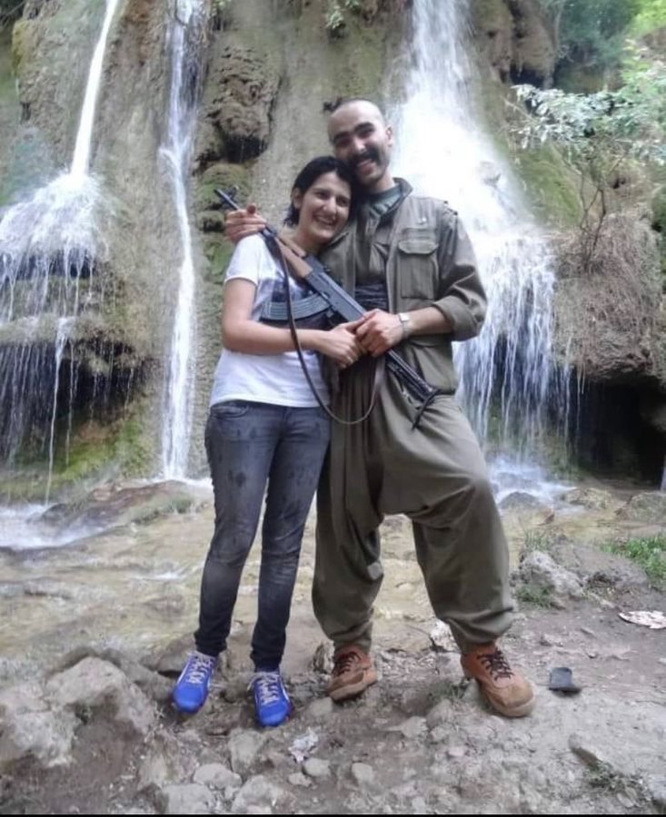 TSK tarafından etkisiz hale getirilen

🔸️pkk'lı terörist VOLKAN BORA ve cep telefonundan çıkan fotoğrafta

🔸️sevgilisi HDP milletvekili SEMRA GÜZEL
CHP ve İyi Parti'nin ittifak ortağı olan HDP'nin milletvekili!
Rezilsiniz! <a href="/MertArmagan53/">Mert Armağan</a> 

KUZU POSTLU TİLKİLER
#UnutmaTürkiye