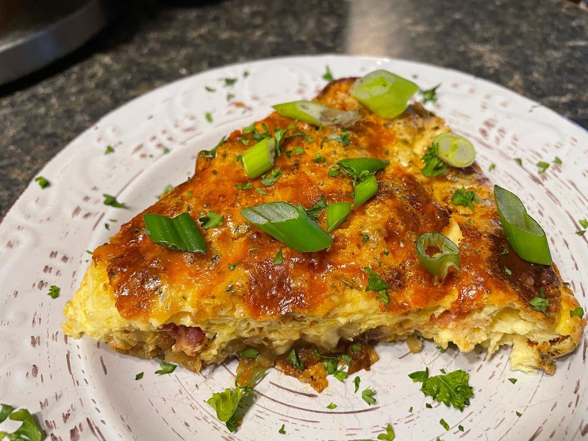 ShawnRobertsKC's tweet photo. Big time do-nothing-watch-my-teams day so definitely needed the proper fuel. Hash brown skillet casserole with bacon, chorizo, grated white cheddar and chihuahua cheese. #breakfastrules https://t.co/ydXalqILFN