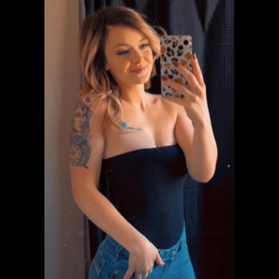 lyssmariee11's tweet photo. #NewProfilePic https://t.co/5JjqcPsewT