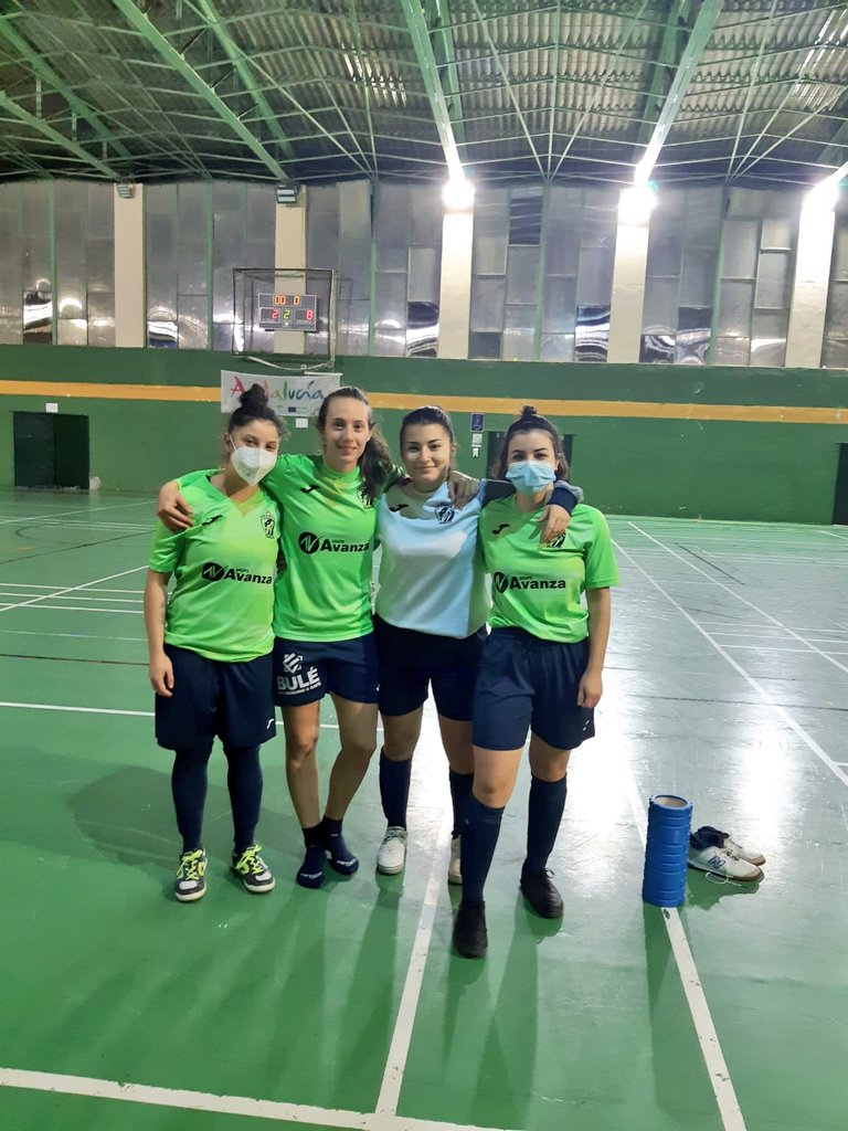 AvanzaJaen's tweet photo. 🦁 ¡Comenzamos el año con victoria!

Nuestras chicas de División de Honor se han impuesto al @udplayasdemala1 por dos a ocho. ¡Enorme partido de las de Cristina Godoy!

⚽ Toña (x3), Marina (x2), Polli, Nerea y Alba.

#JuegaConGarra 🔵🟢 https://t.co/HbcEIfuJbP