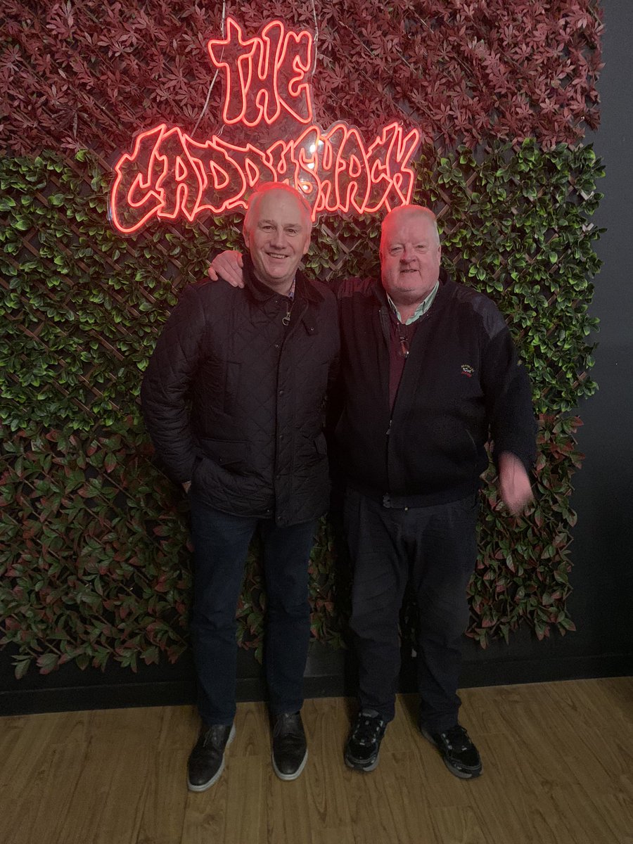McTim11's tweet photo. What a brilliant night with great friends at the Caddyshack in Killarney, meeting old friends Mick O Connor and John Keogh and having Philip O Connor looking after us, brilliant.Chatting about basketball and our time competing against each other. What a night @BballIrl https://t.co/2IdPNtaGmG