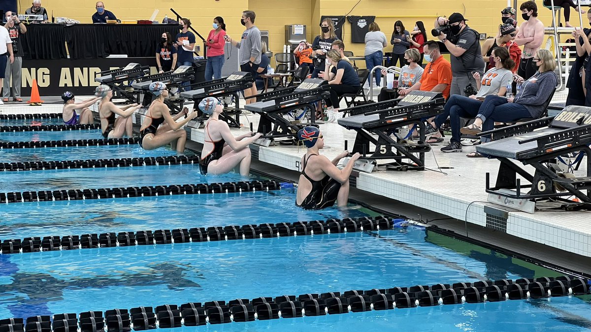 KHS_SwimAndDive's tweet photo. Aubrey Simmons with new KHS record in the 100 Back!! 🥇
@KHS_AD @KHS_SID @Kats_Principal https://t.co/kl36VpMtym