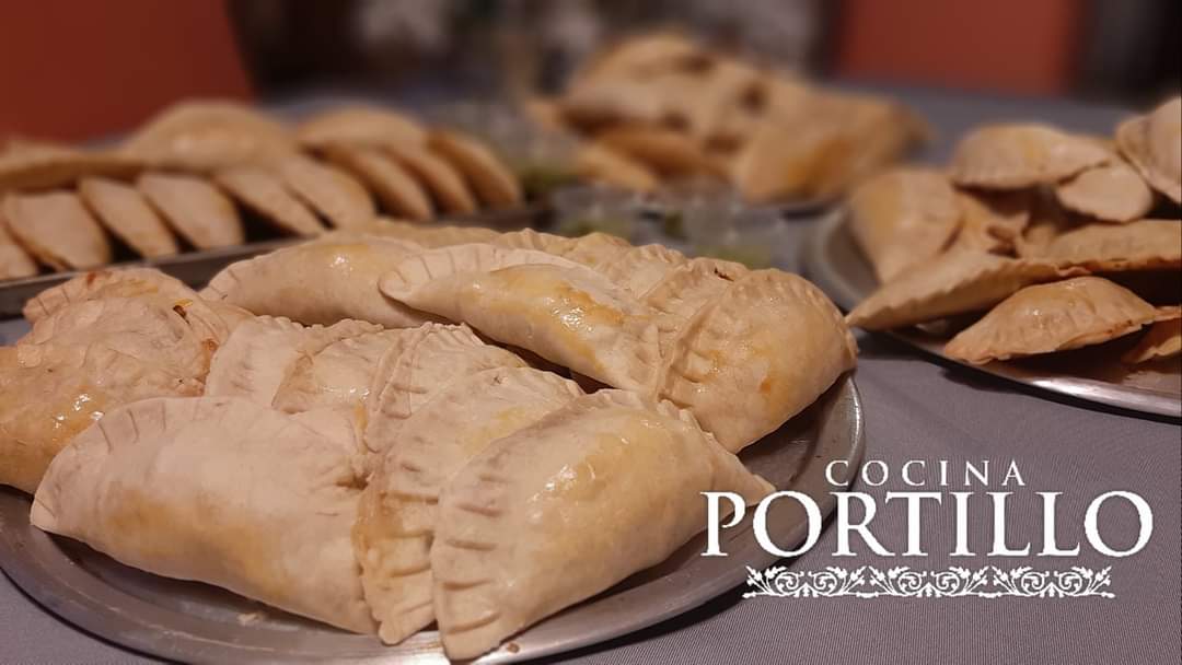 CocinaPortillo's tweet photo. Este domingo tenemos Empanadas Argentina.
Tenemos servicio a domicilio. Pedidos por WhatsApp al 8332060510 https://t.co/oB9vy9OJX8