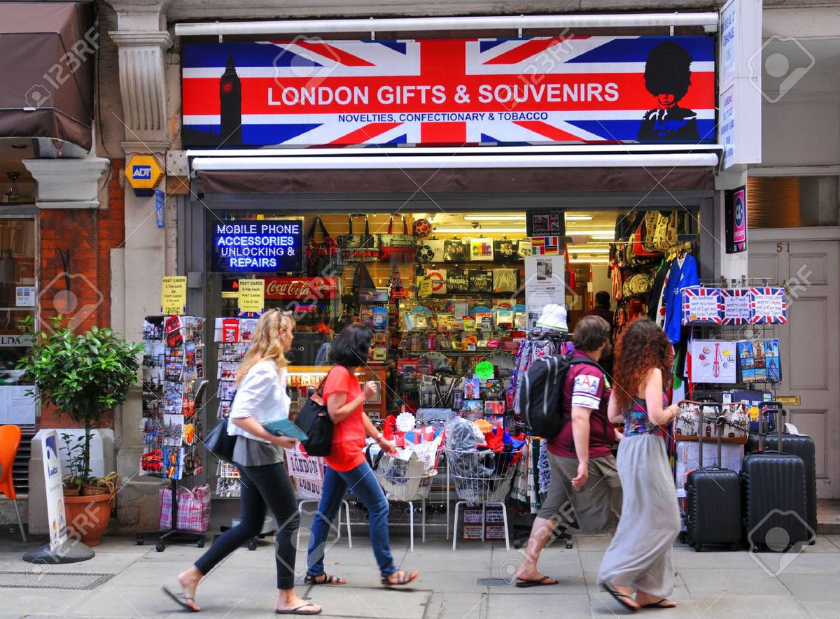 Риджент стрит лондон. Магазин одежды в англии. Хэмлис в лондоне. Престижные магазины в лондоне. Магазины в англии.