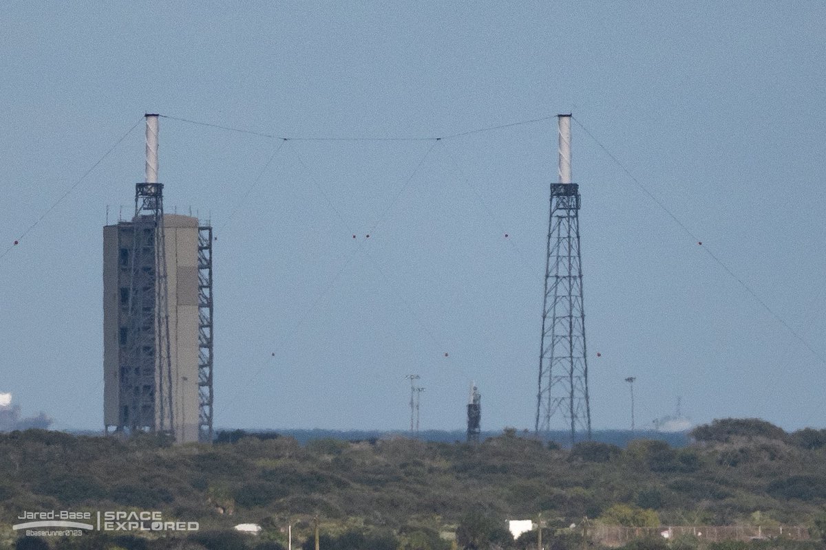 baserunner0723's tweet photo. .@Astra’s LV0008 vehicle is vertical at SLC-46 ahead of their first launch from Florida later this month
📸 me for @Space_Explored https://t.co/QbTAYIaznp
