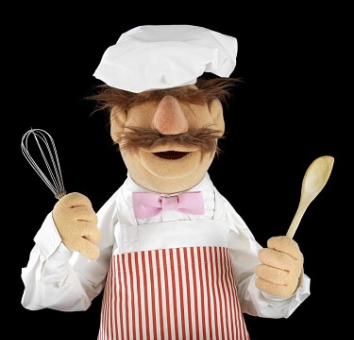 bistroongaetzrd's tweet photo. Happy Saturday everyone.

We are in the kitchen preparing some frozen meals for all the busy families out there.

Available today:
Tomato basil soup 
Clam chowder 
Potato leek soup 
Mushroom soup 
Chilli 
Lasagna 

Available Monday:
Cabbage rolls 
Roast beef &amp; mushroom gravy. https://t.co/V744Cohc4V