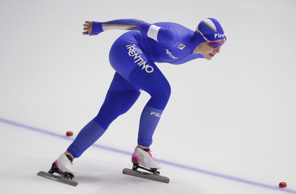 Coninews's tweet photo. SUPER LOLLO! 😍
Sul ghiaccio di Heerenveen Francesca #Lollobrigida conquista la sua seconda medaglia europea in due giorni! Nei 1500 metri è ancora di BRONZO! 🥉
#EuroSpeed #SpeedSkating @fisg_it https://t.co/Zaj9kaJD2t