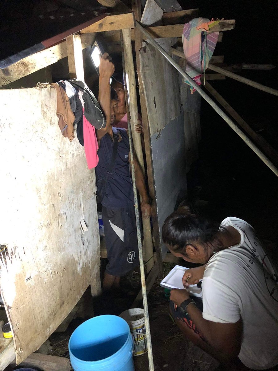 CryptoForRai's tweet photo. Our latest donation went to a community in Siargao that has been hit by the storm, but has been nonetheless helping out smaller, more remote areas on the island. This donation in particular was used to purchase solar lamps as there is still no power. 😢 https://t.co/Up8pHiAymu