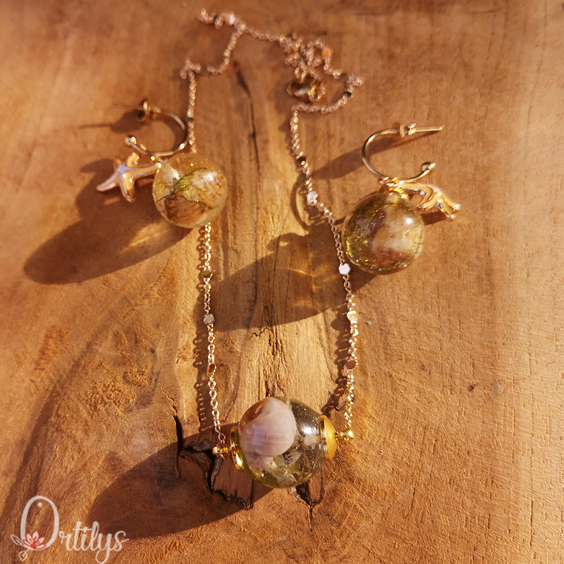 ortilys's tweet photo. Ces jolies #parures cherchent leurs nouvelles familles ! Pistils de pissenlits, coquillages, gaura ou encore pensées...vous avez le choix ! 

https://t.co/2QeNByRRpZ

#ortilys #bijoux https://t.co/eTmiv7dPlf