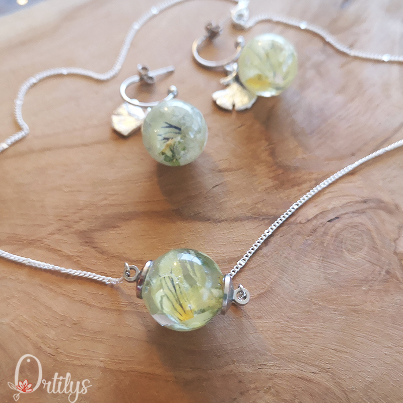 ortilys's tweet photo. Ces jolies #parures cherchent leurs nouvelles familles ! Pistils de pissenlits, coquillages, gaura ou encore pensées...vous avez le choix ! 

https://t.co/2QeNByRRpZ

#ortilys #bijoux https://t.co/eTmiv7dPlf