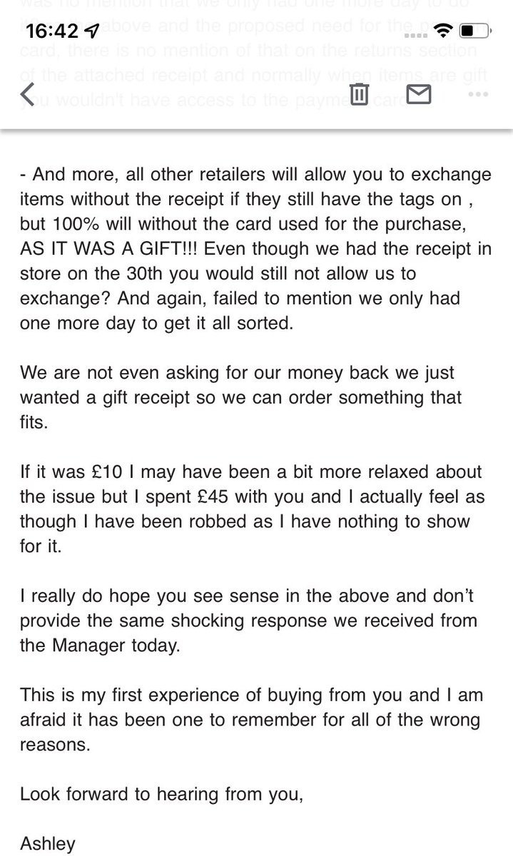 AshMarten's tweet photo. @pullandbear I emailed over a week ago but haven’t heard anything back, any chance you could reply to my email? Or are you busy stealing money from other people??? https://t.co/9NWzGSqHCP