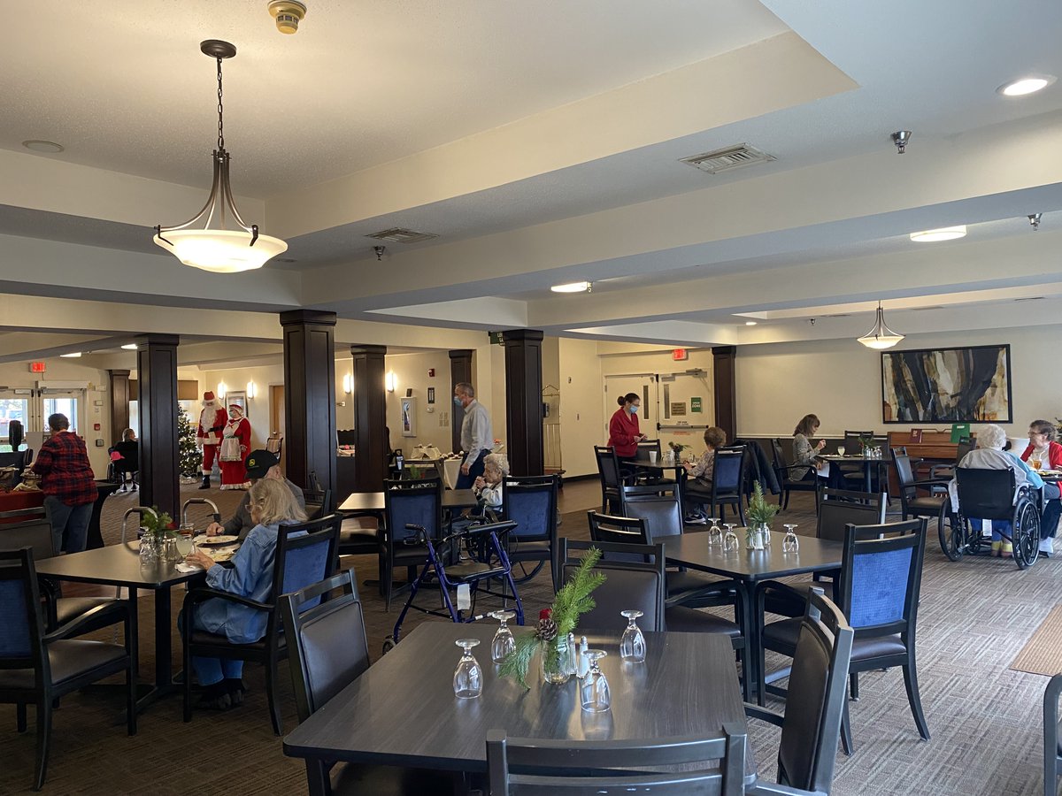 We will be hosting our Family Brunch, this Sunday, January 9th, from 11:00 to 1:00. Each resident may have 2 vaccinated guest join them. Please, RSVP by Saturday, January 8th at 4:00.