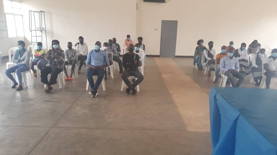 SectorRusororo's tweet photo. Uyu mimsi Inama y'Igihugu y'Urubyiruko iri mugitaramo jyarugamba aho iri kugaragaza imihigo ikubiyemo  ibyo bazitaho muri uyu mwaka  @CityofKigali @Gasabo_District @YouthCultureRW @PudenceR @umwigemepo @ngangare1 @gatjmv @dusengiyumvas @RwandaLocalGov https://t.co/FpBkf928KV