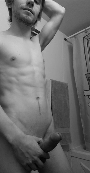 I feel like this is the best nude I&rsquo;ve taken in a while. You agree? https://t.co/t6aDUtU9Mh