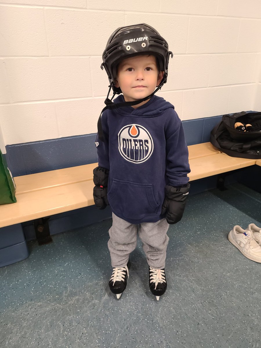 WhoDesignedThat's tweet photo. Canadian rite of passage; learning how to skate! Now we just need to find some @DallasStars gear up here in his size. https://t.co/ZuoVPC0qHW