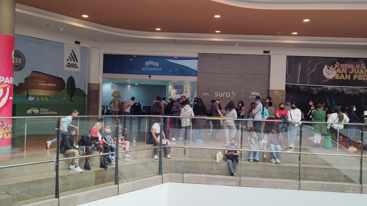 gonzaST85's tweet photo. @epssura @MinSaludCol Según reportes de prensa tercer dosis a partir de los 4 meses de completar esquema, sin embargo en punto Sura Plaza Central no se está dado cumplimiento a esta información. Por favor aclarar !!!! https://t.co/HnctGLnFHS
