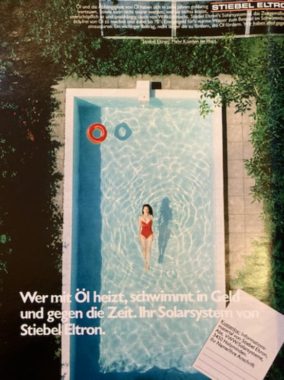 CarelMohn25's tweet photo. Diese Zeitungsanzeige macht mich rasend vor Zorn - und nein, es geht mir nicht um den Pool!
Ein Thread voller Wut und Bitternis (1/6):

⚠️In der Anzeige wirbt die Firma Stiebel Eltron für eine  Solaranlage (solarthermisch). https://t.co/pxSbDRLF33