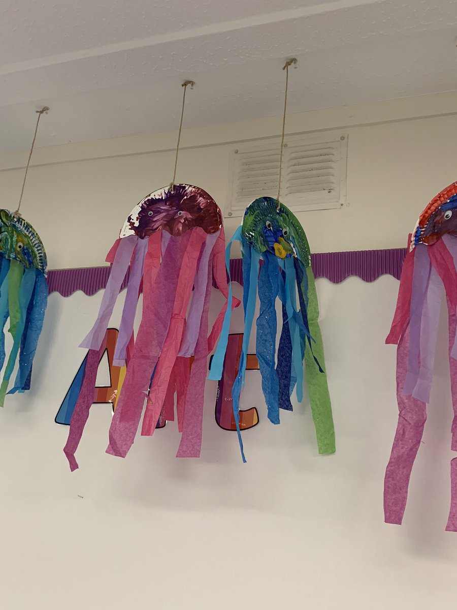 We made some fantastic jellyfish this week to kick off our Under the Sea topic!