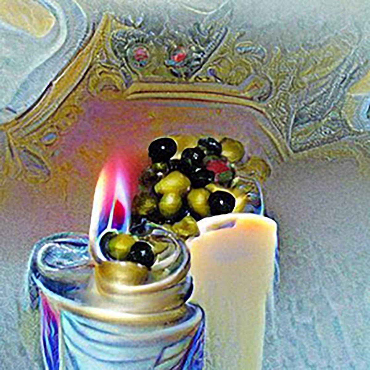 AyeEyeNFT's tweet photo. "the wick is lit and the solitary candle in the Villa of Ormen shimmers ornamented with olives branches and berries of brilliant gold and silver"

#NFTCommunity #NFTs https://t.co/F8b6BtCyIT