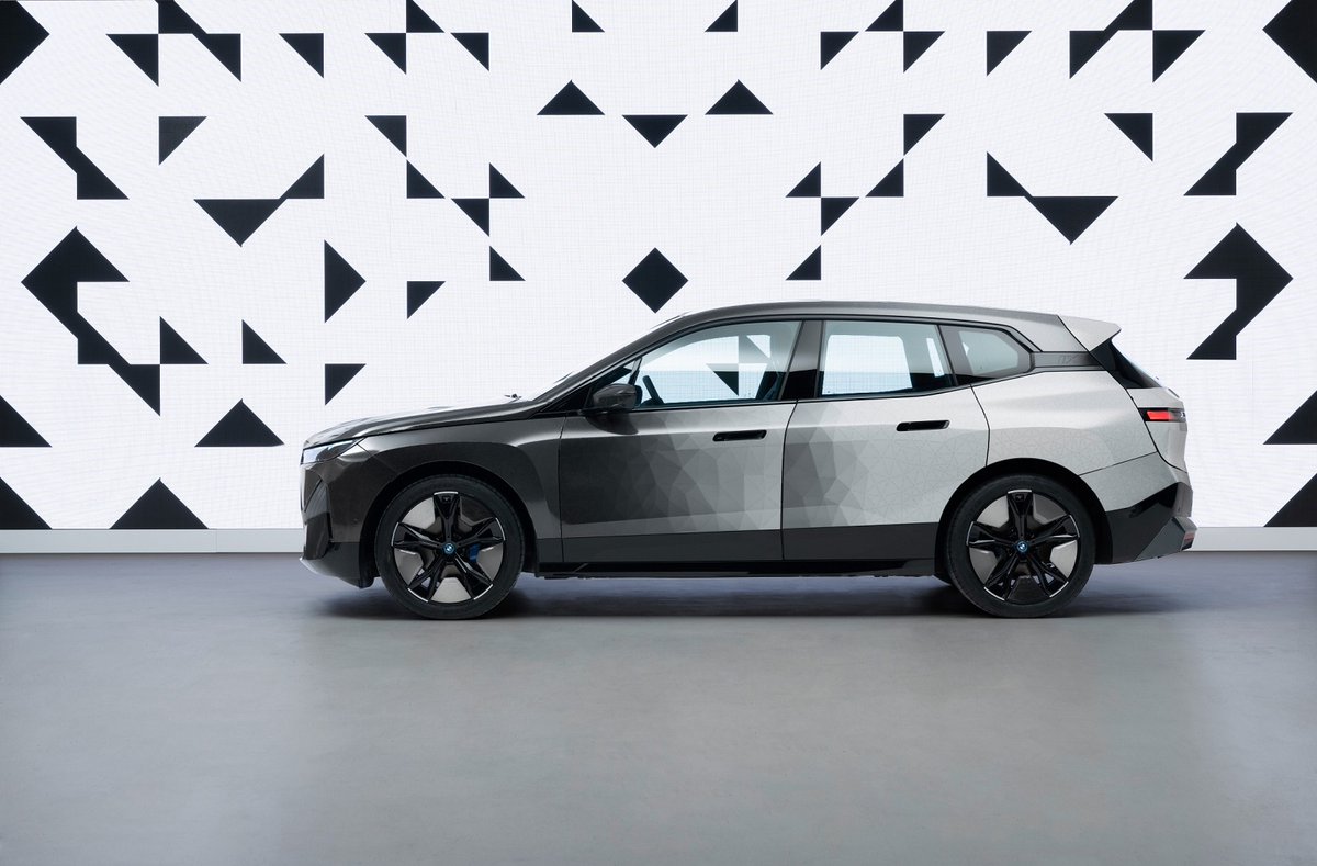 GNT_fr's tweet image. BMW iX Flow : quand la carrosserie change de couleur avec l&apos;encre électronique generation-nt.com/bmw-ix-flow-en… #BMWIXFlow