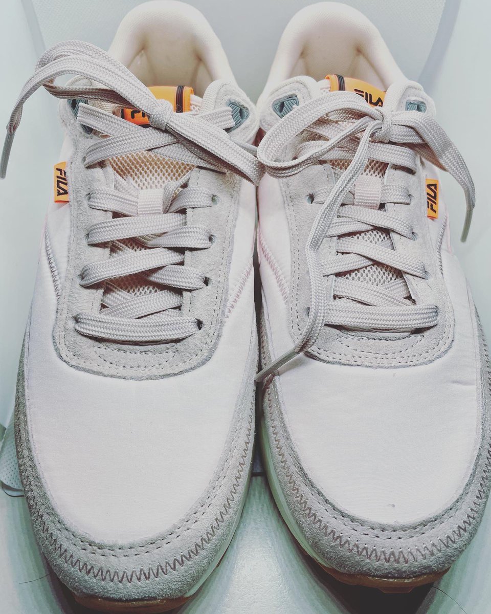 susmogensen's tweet photo. Love my new shoes @FILAUSA 

#FILA #Shoes #footwear #walkwithme https://t.co/ZzKnKoyfPi