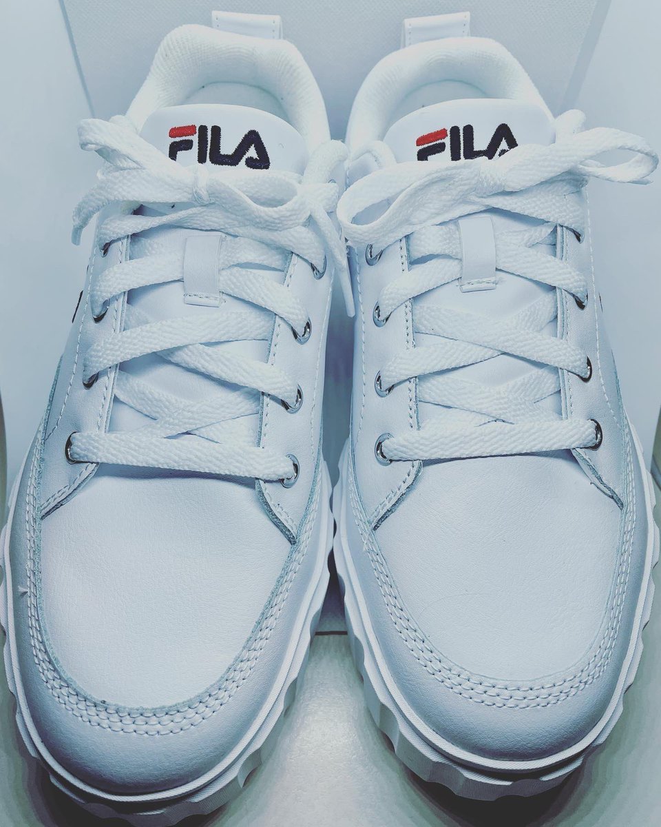 susmogensen's tweet photo. Love my new shoes @FILAUSA 

#FILA #Shoes #footwear #walkwithme https://t.co/ZzKnKoyfPi