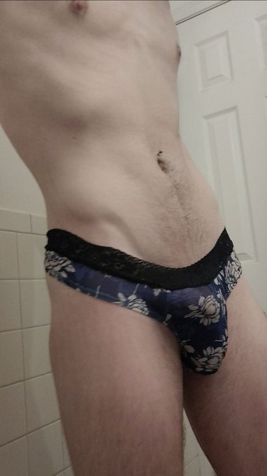 Got some new undies https://t.co/3k3ma7ZsAh