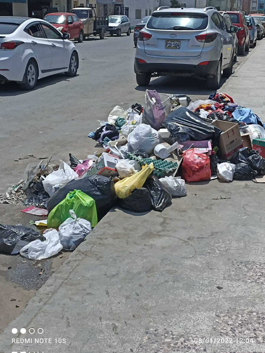 NitramLeafar39's tweet photo. Por que mi Chiclayo  Tan sucio  No te mereces esos  El alcalde Gil dice que hay 14 compactadoras  Anda más preocupado por las cremas para el pelo .. que en solucionar  los problemas de mi Chiclayo ... 😡🤬😡🤬😡🤬😡 @ContraloriaPeru @Poder_Judicial_  @FiscaliaPeru @gr_lambayeque https://t.co/3Cp2xPl9kC