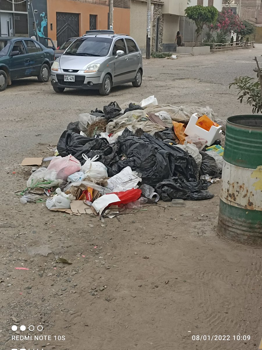 NitramLeafar39's tweet photo. Por que mi Chiclayo  Tan sucio  No te mereces esos  El alcalde Gil dice que hay 14 compactadoras  Anda más preocupado por las cremas para el pelo .. que en solucionar  los problemas de mi Chiclayo ... 😡🤬😡🤬😡🤬😡 @ContraloriaPeru @Poder_Judicial_  @FiscaliaPeru @gr_lambayeque https://t.co/3Cp2xPl9kC