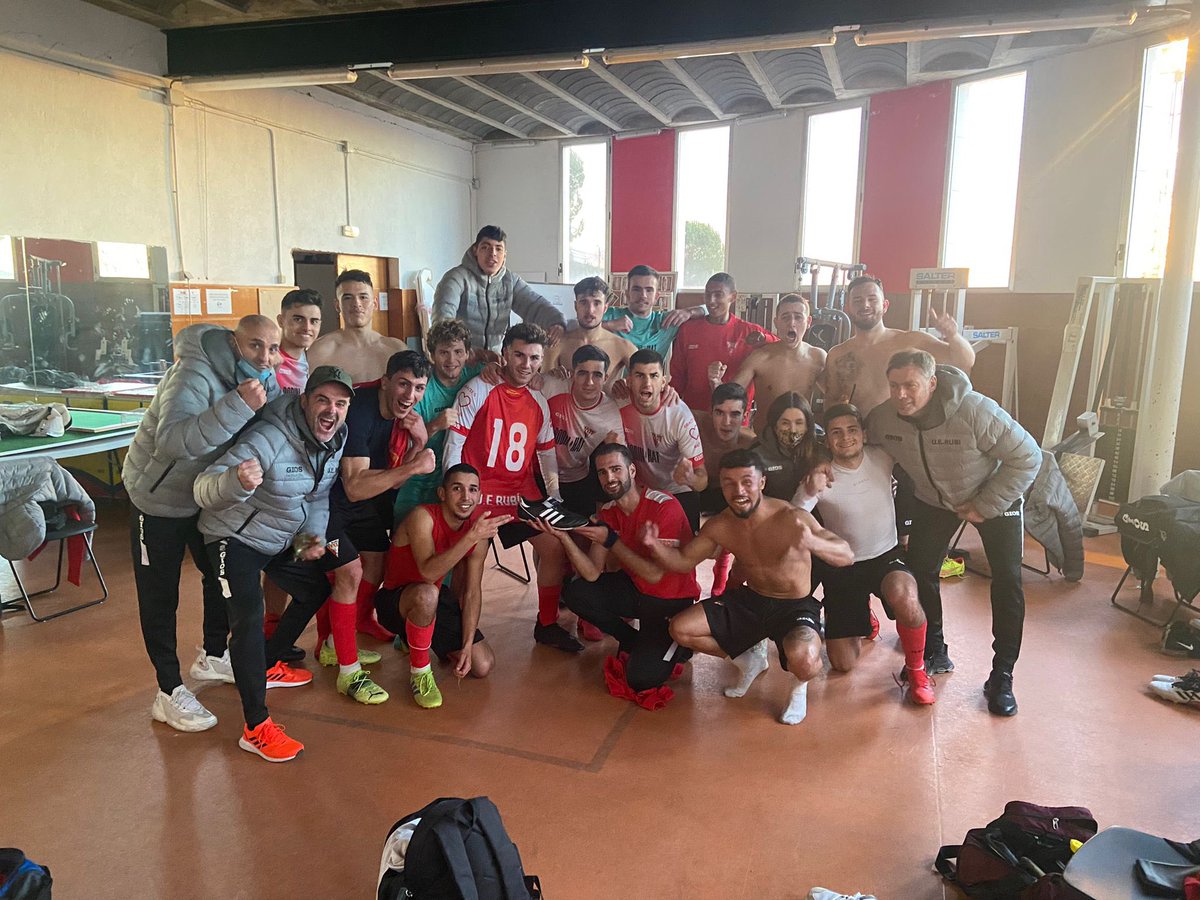 UERubi's tweet photo. 🔴⚪️ Victòria del @UERubi 🅱 al Municipal de Can Rosés 🆚 #FCMatadepera (7️⃣-6️⃣) en la DOTZENA JORNADA LLIGUERA a #3cat6 del filial rubinenc.
⚽ AYMAN HASNI (x3), MARCOS SINOBAS (x2), AIMAN BENMEHIMDA i JAVI GARRIDO els golejadors del partit!
𝙎𝙤𝙢-𝙝𝙞 𝙚𝙦𝙪𝙞𝙥 ‼💪
🔥🔥🔥 https://t.co/8sqS2XxELH