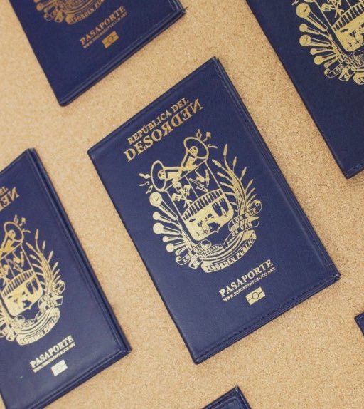 En la “República del Desorden” nunca les pediremos visa para entrar muchachos. 

¡Siempre serán todos Bienvenidos!