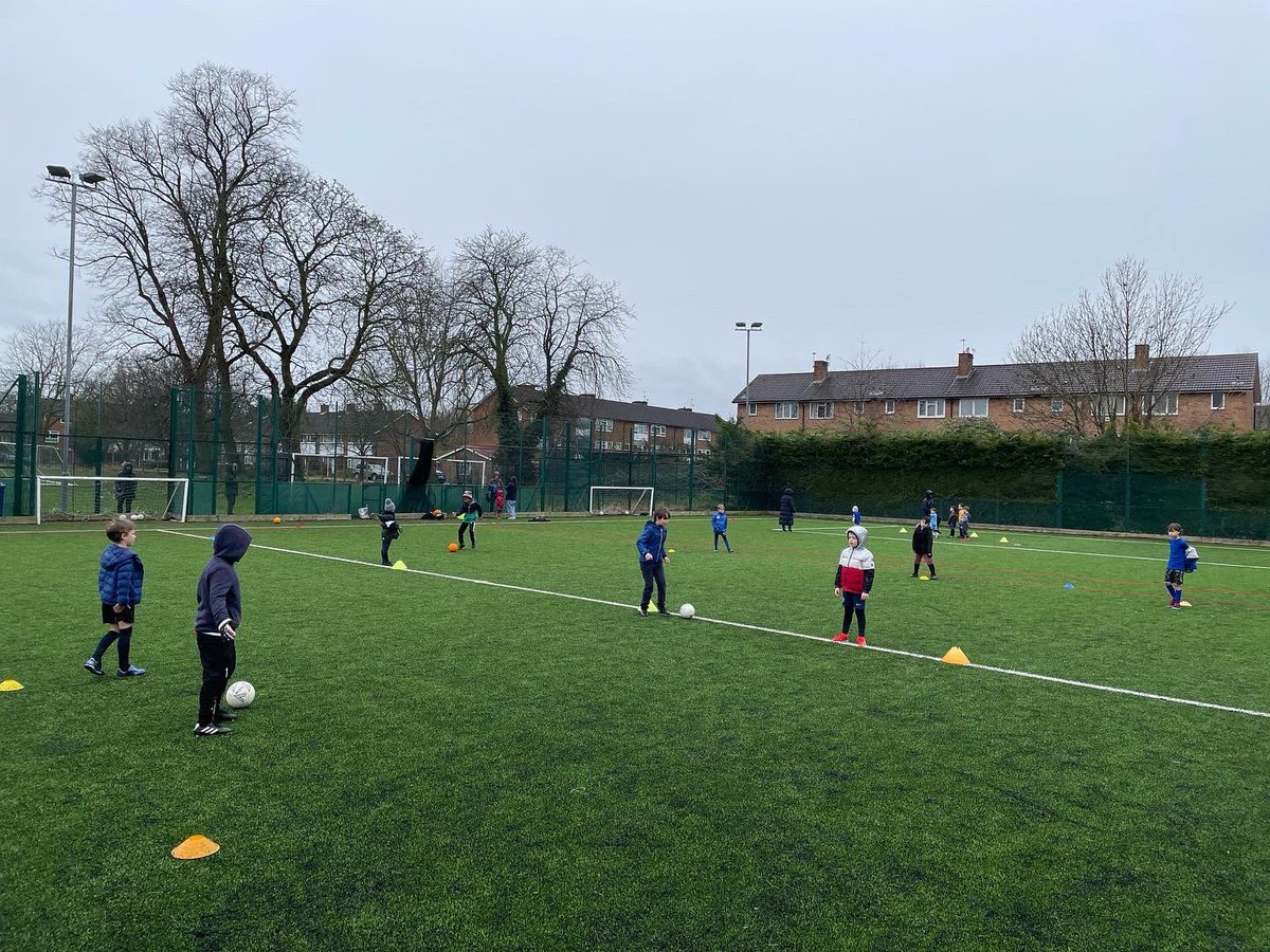 ot_coaching's tweet photo. Great first session of the new year! Attitude and effort was spot on👌🏼👏🏼

Looking forward to fixtures next weekend @RealFCBeck 

#soccersaturday #football #grassrootsfootball #footballfun #sport #skills #development #blackheath #greenwich #lewisham https://t.co/PYb6SHSdc9