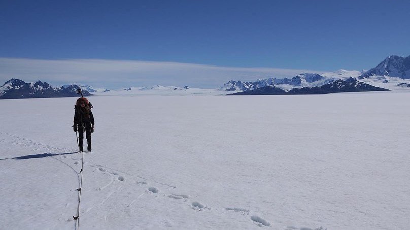 paulboslooper's tweet photo. Meer moois 🤗 Patagonische IJskap: sneeuw, ijs en bergen. 
Reisinfo > https://t.co/0Bp742qTYh
#hielosur #patagonia #patagonie #hike #mooi #genieten #zinin #lekkerbuitenzijn https://t.co/Q6QGuzKH8w